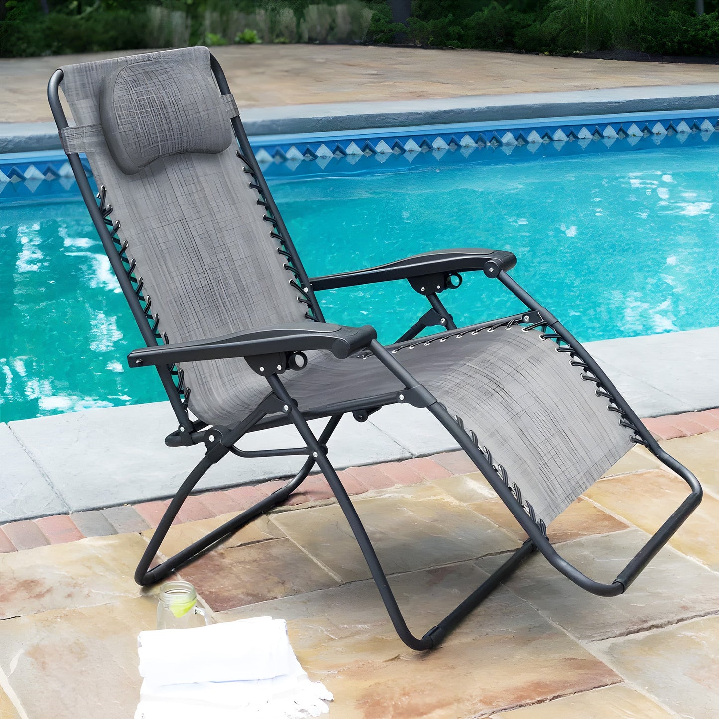 Caravan Infinity Zero Gravity Chair in Gray